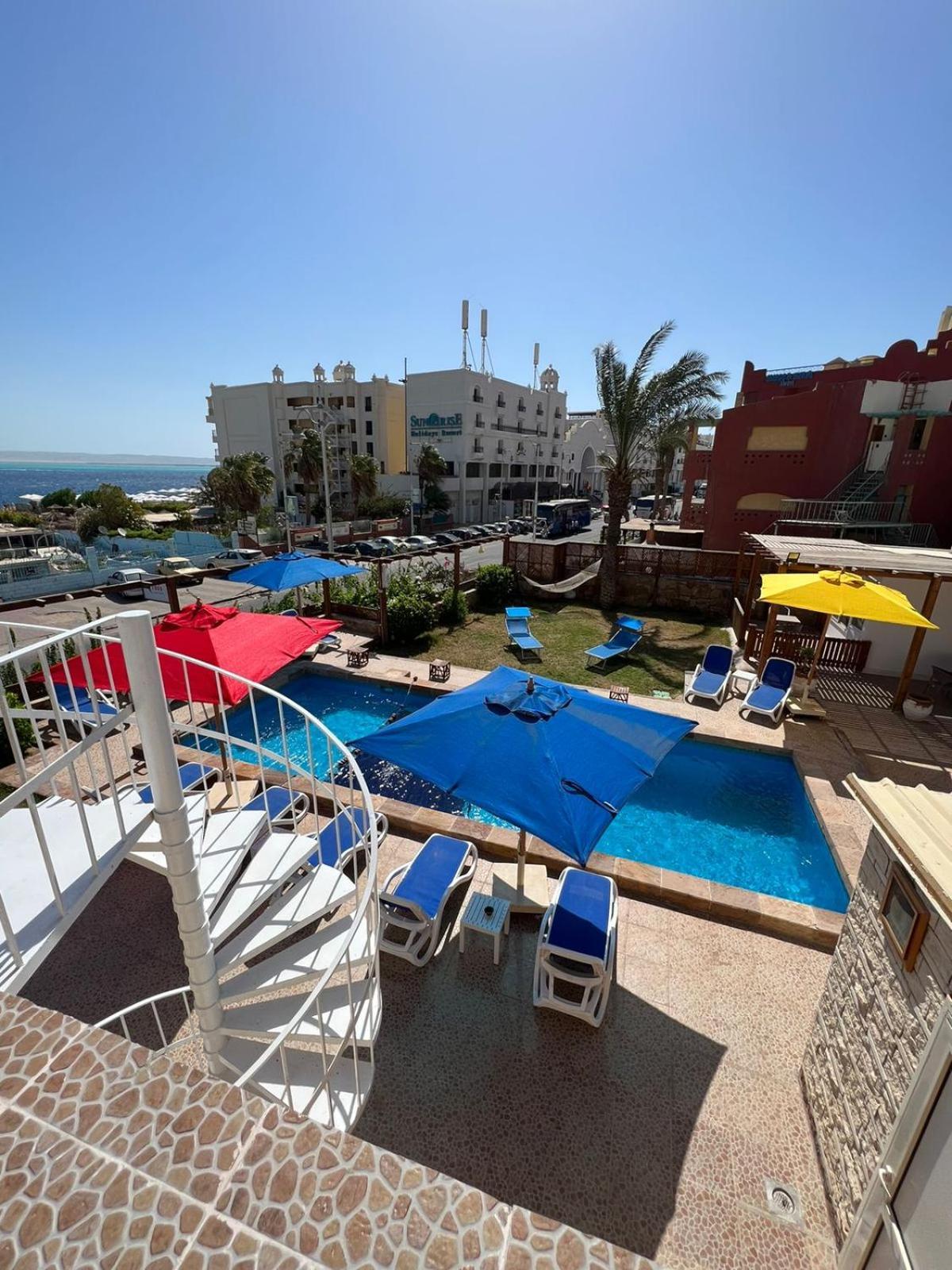 Serafy City Center Hostel And Pool For Foreigners Adults Only Hurghada Eksteriør bilde